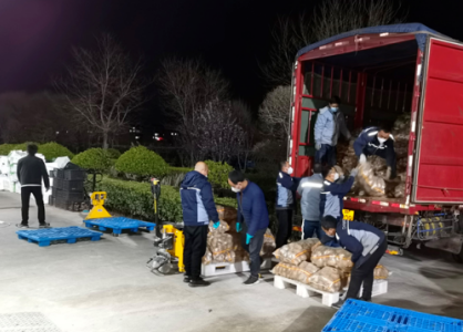 疫情下，甘肅物流行業(yè)利用手動(dòng)液壓搬運(yùn)車等工具保障物資供應(yīng)